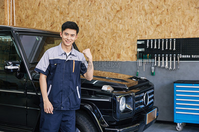 重塑專業形象 汽車修理工服務形象升級之道
